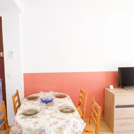 Appartement With Garden And Parking In
