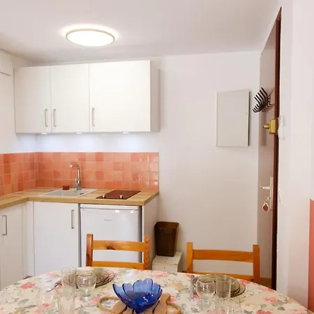 With Garden And Parking In Apartman Sainte-Maxime