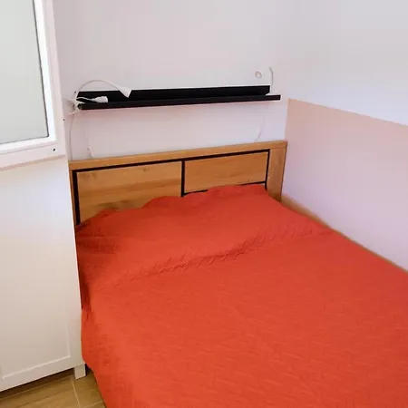 Appartement With Garden And Parking In *