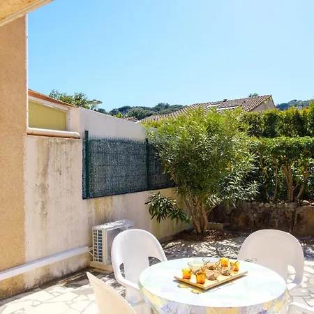 Lejlighed With Garden And Parking In